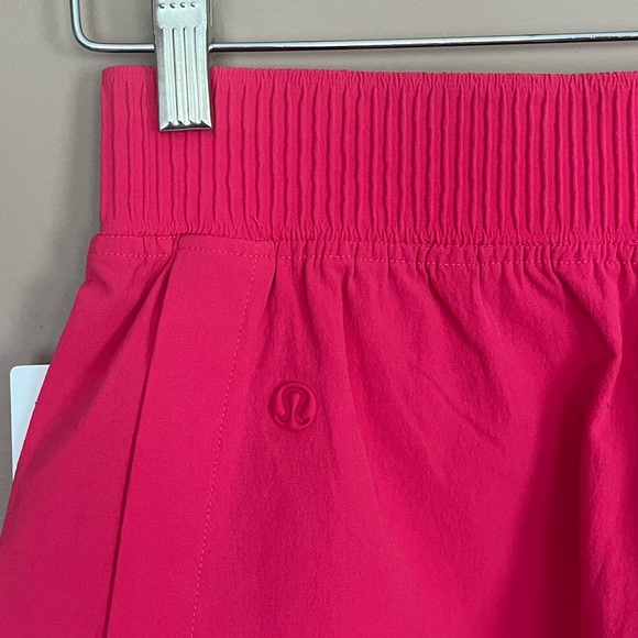 {Lululemon} Stretch Woven Relaxed-Fit High-Rise Short 4" in Cherry Mist - Small - Picture 7 of 11